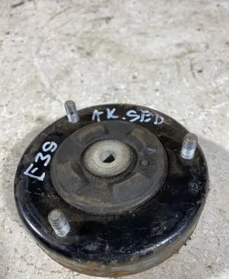 BMW 5 E39 Rear coil spring rubber mount 