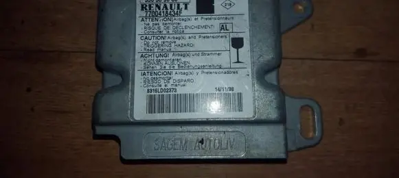 Renault Scenic I Airbag control unit/module 550569000 7700418434f