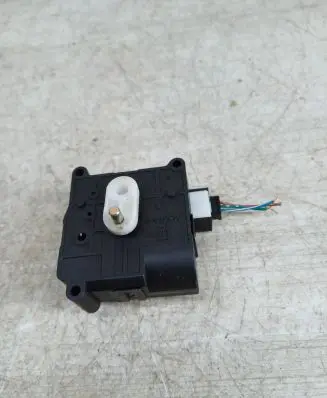 Toyota Corolla Verso E121 Air flap motor/actuator 1138002051 5E21
