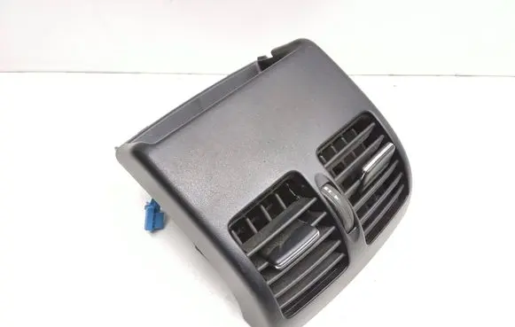 Mercedes-Benz C W204 Rear air vent grill A2048300954