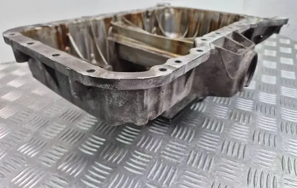 Oil sump