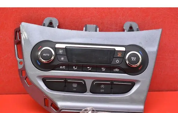 Ford Focus Climate control unit BM5T-18C612-CF
