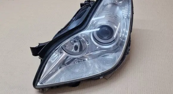 Mercedes-Benz CLS C219 Headlight/headlamp 