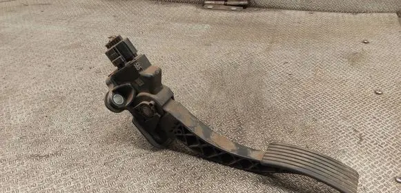 Chrysler Sebring (JS) Accelerator throttle pedal 04891585AB 07032A3B 45695963465