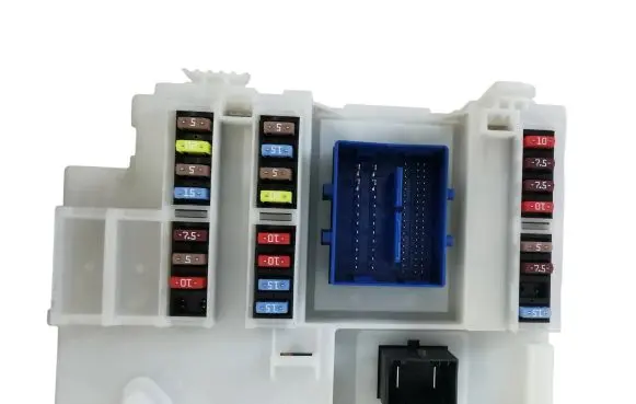 Volvo XC60 Fuse module BG9T14C256HA 3659AF01125TP 31327995AA