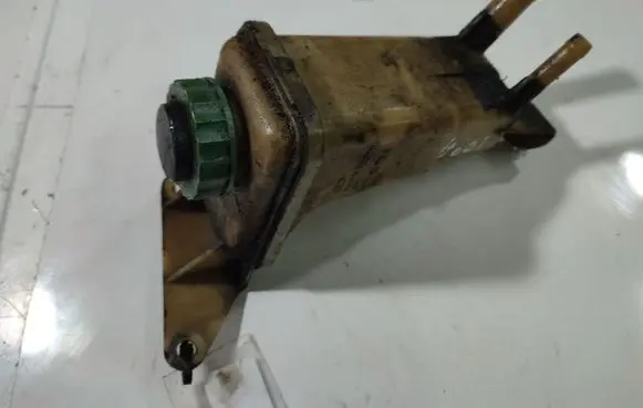 Audi A4 S4 B5 8D Power steering fluid tank/reservoir 8D0422373C