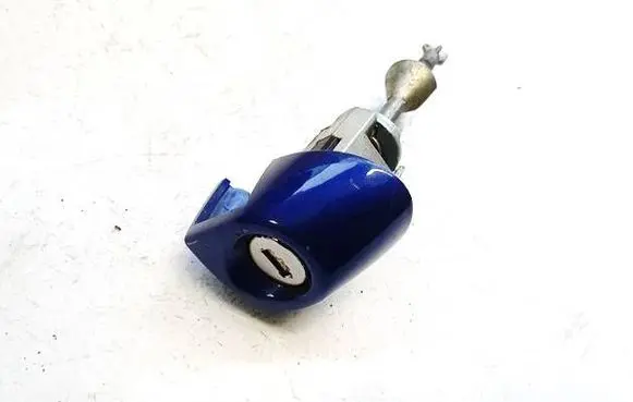 BMW 1 E81 E87 Front door lock (next to the handle) 