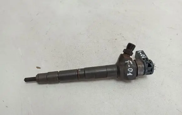 Audi Q3 8U Fuel injector 03L130277J
