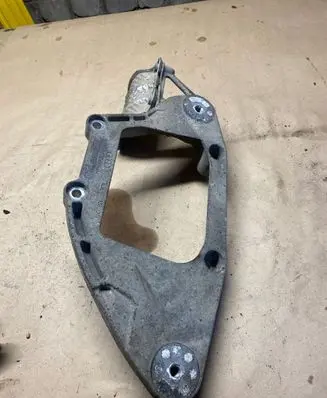 Audi A4 S4 B8 8K Rear differential/diff mount bracket 8K0599287G AS112C01