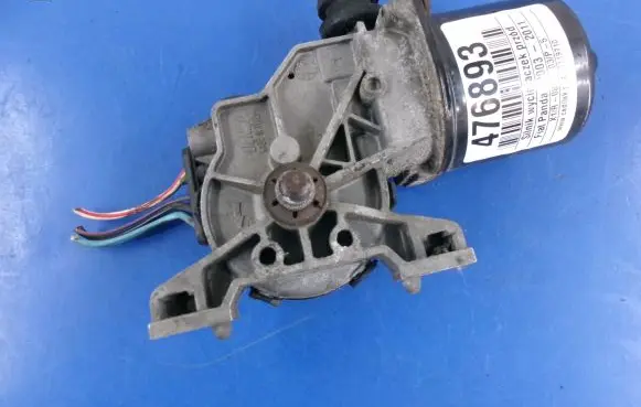 Fiat Panda 141 Front wiper linkage and motor