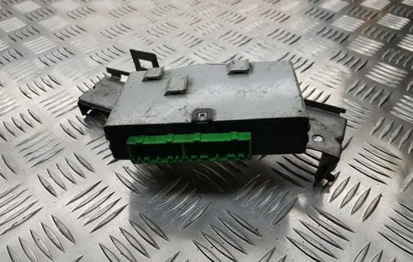 Volvo S40, V40 Alarm control unit/module 30889338