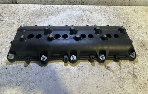 Dodge Challenger Rocker cam cover 53022085 2102118457