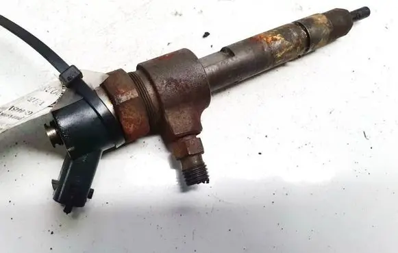 Alfa Romeo 147 Fuel injector 0445110068