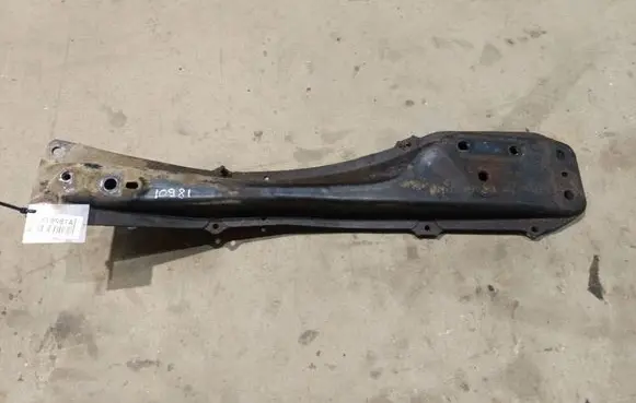 Toyota Corolla Verso AR10 Front subframe