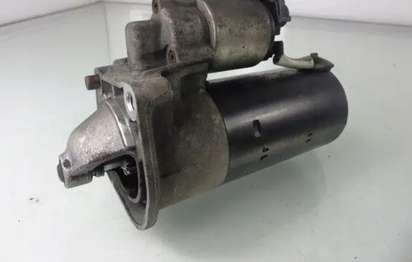 Volvo V70 Starter motor 30724473