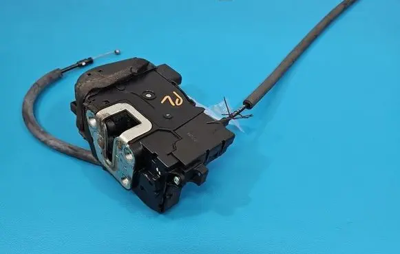 KIA Sportage Front door lock 813103U000 IMPRK1554278