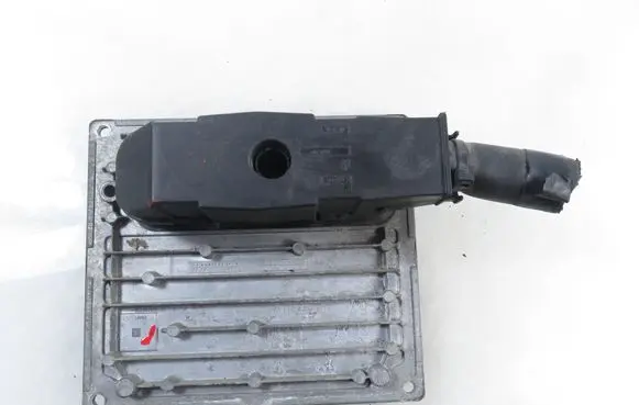 Ford Focus Engine control unit/module S118944001 5M5112A650HG