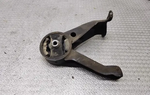 Mitsubishi Grandis Gearbox mount