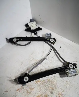 Ford Mustang VI Front door window regulator with motor R9CRBC22251102