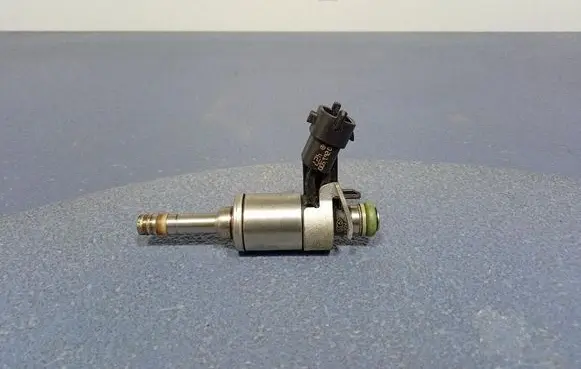 Maserati Levante Fuel injector 324377