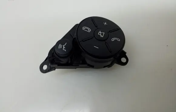 Mercedes-Benz GLK (X204) Steering wheel buttons/switches A2048210051