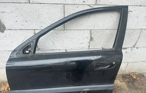 Volvo S60 Front door