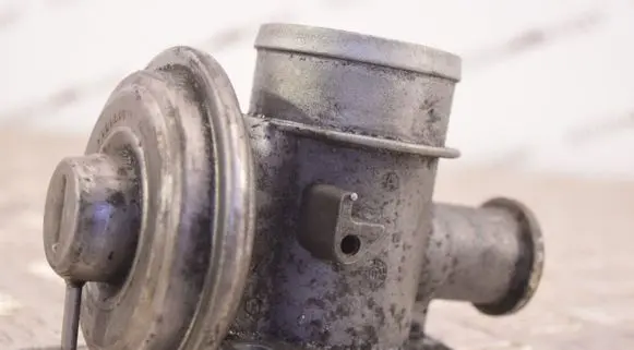 BMW 3 E46 EGR valve 7785452
