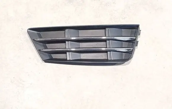 Audi A4 S4 B9 Front bumper lower grill 8W0807682R