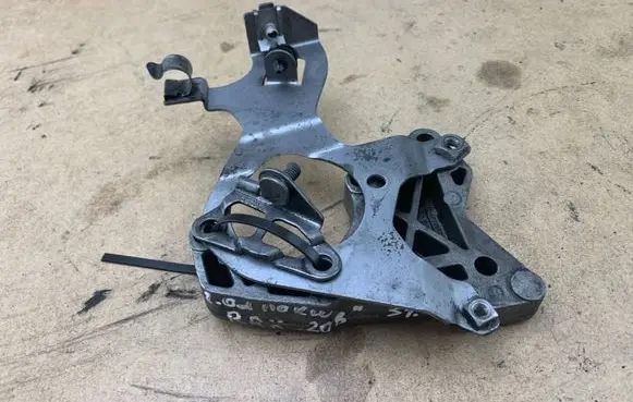 BMW 3 E46 Power steering pump 2247556 32412247556
