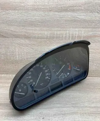 BMW 5 E39 Speedometer (instrument cluster) 8372354 110008735 ForPetrol