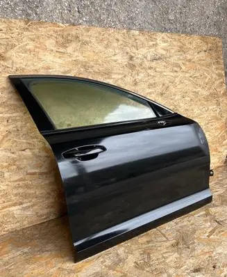 KIA Stinger Front door