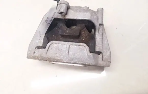 Volkswagen Caddy Engine mount bracket 1k0199262as