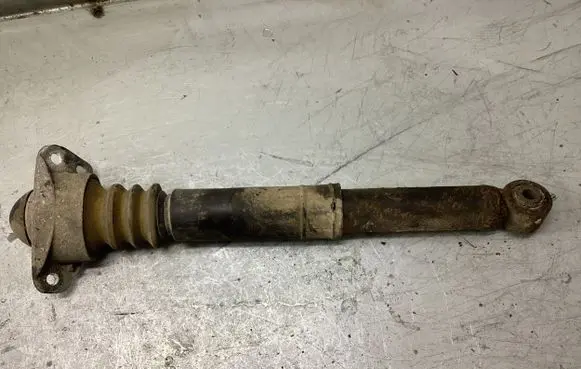 Skoda Octavia Mk2 (1Z) Rear shock absorber/damper