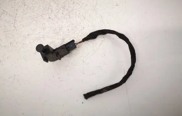 Audi A6 S6 C5 4B Sensor 1H0947561A