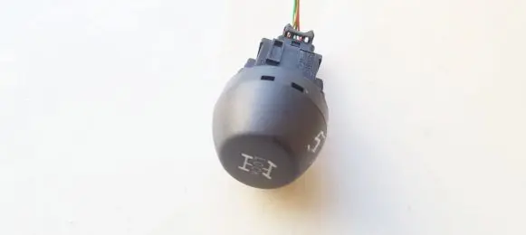 Traction control (ASR) switch