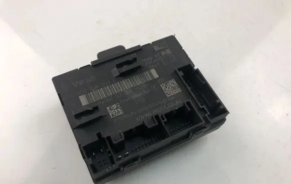 Volkswagen Golf VII Other control units/modules 5Q0959593E