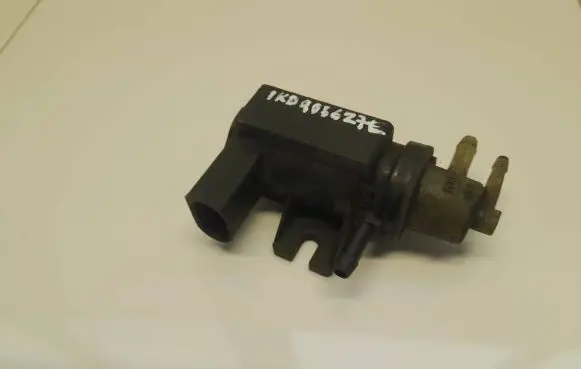 Audi A3 S3 A3 Sportback 8P Turbo solenoid valve 1K0906623E