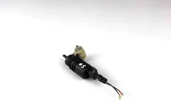 Audi A3 S3 8L Windscreen/windshield washer pump