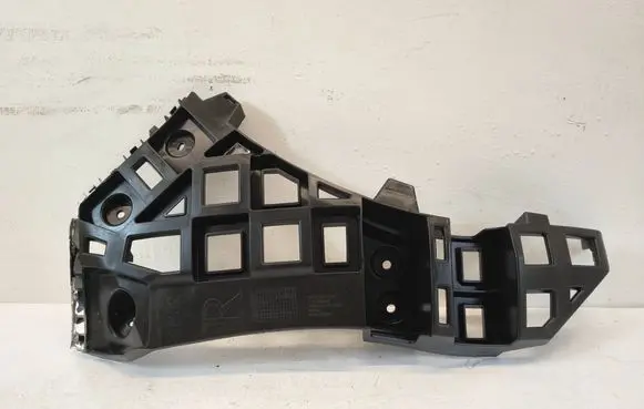MG MG4 ev Rear bumper mounting bracket P11135814