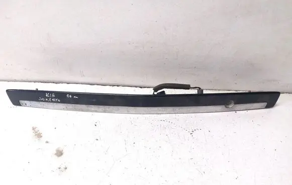 KIA Sorento Number plate light 925003E1