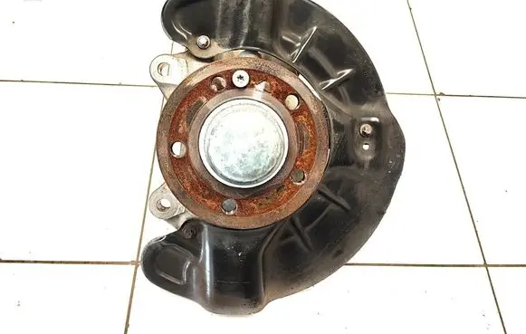Mercedes-Benz EQA Front wheel hub A2473320100