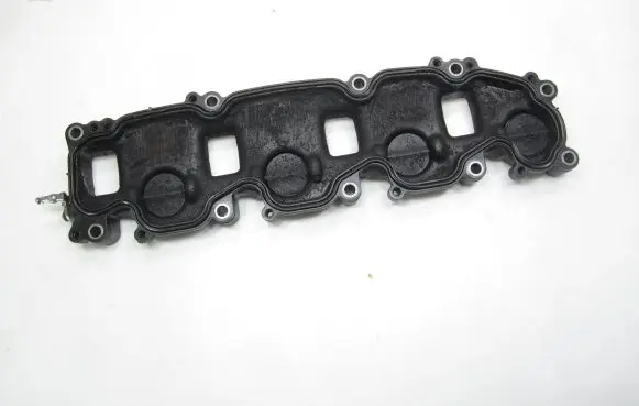 Volkswagen PASSAT B6 Intake manifold 03L129711E