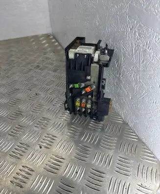 Peugeot 3008 I Fuse module 28217166