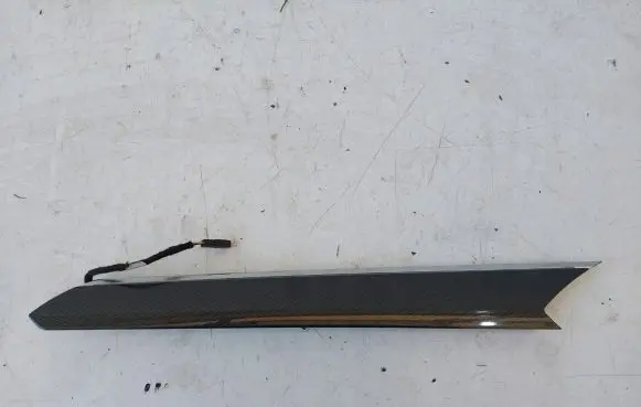 Volkswagen Tiguan Front door trim bar 5NA867439B