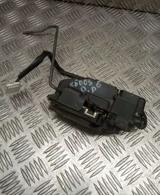 Mazda Xedos 6 Front door lock 1528007150