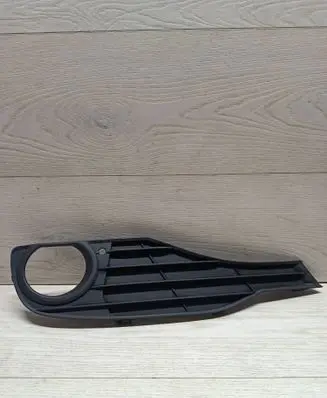 BMW 3 F30 F35 F31 Front bumper lower grill 18648510