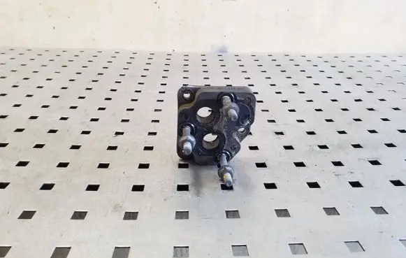 Audi A6 S6 C4 4A Other engine bay part 077133467