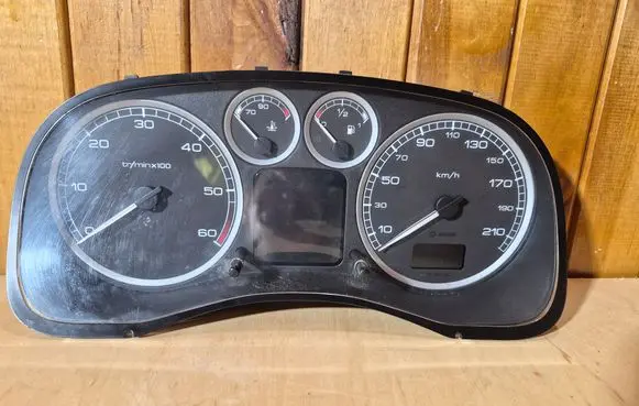 Peugeot 307 Speedometer (instrument cluster) 216553038 NS00637721 P9636708880