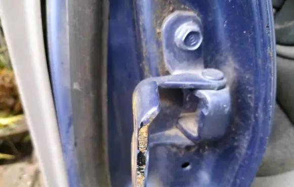 Mazda Premacy Rear door lower hinge