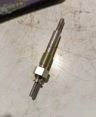 Opel Astra G Glow plug 0100226208
